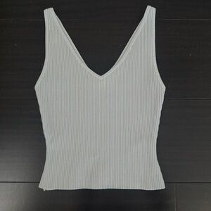 Aritzia Ribbed V-Neck Tank Top - Light Gray